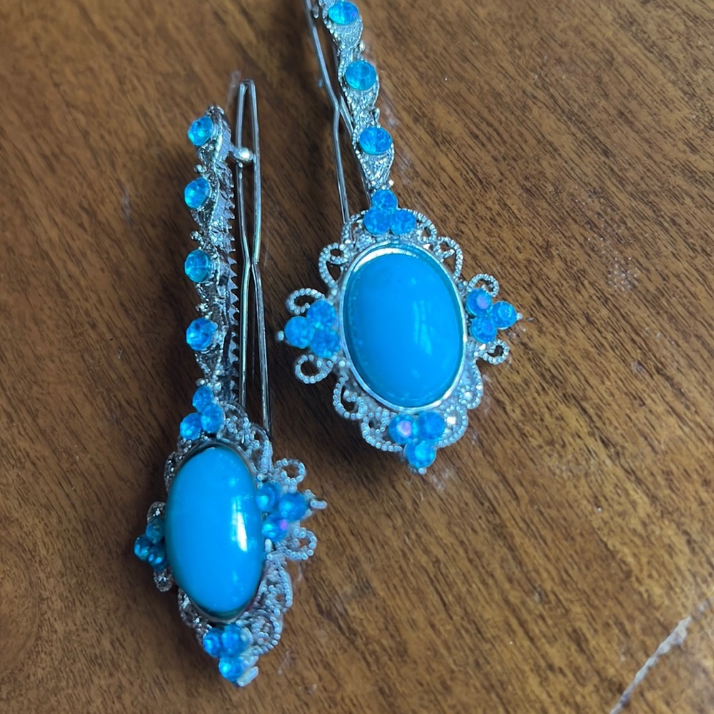 Metallic Rhinestones Hair Clips - Picture 5 of 8